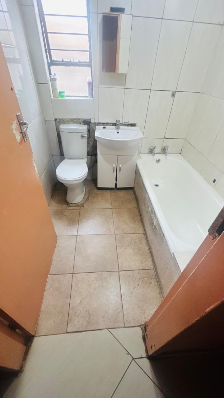 5 Bedroom Property for Sale in Zamdela Free State